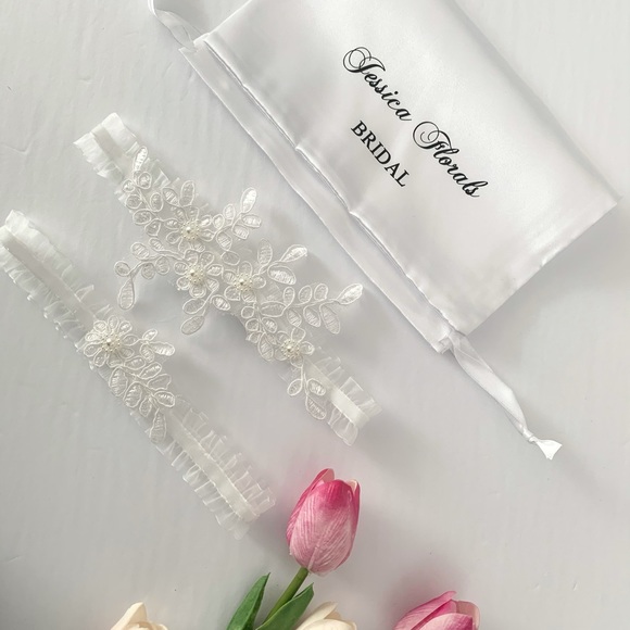 Lace Pearl Flower Bridal Garter Set - Picture 2 of 4